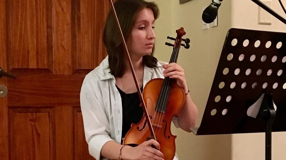 taking violin lessons