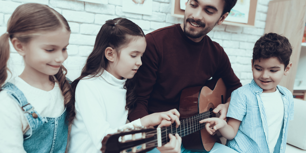 How to Prepare for Your First Guitar Lesson in Toronto
