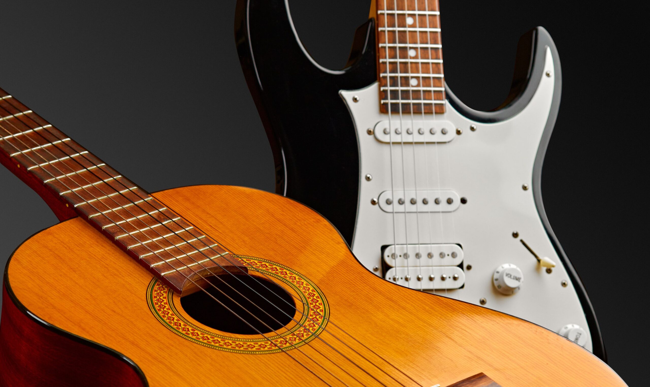 Electric guitar VS classic Guitar