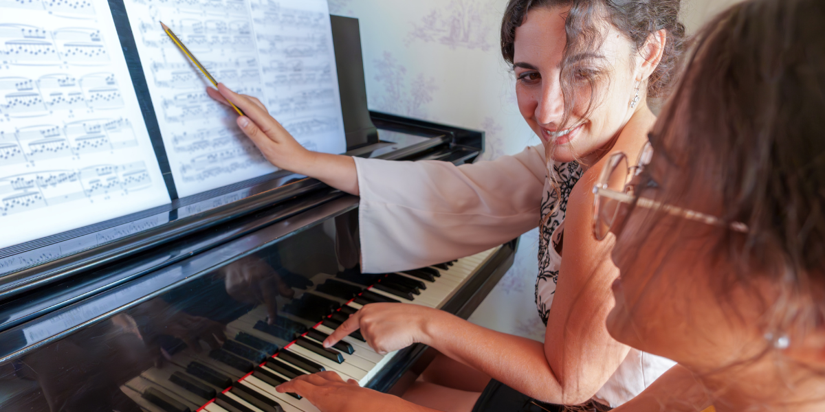 girl learning piano in toronto