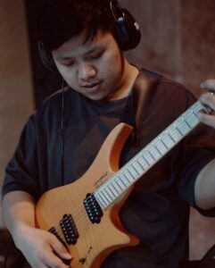 Guitar & Bass Lessons in North York near CF Shops at Don Mills with Anisimus Thapa